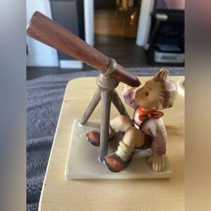 Goebel Hummel “Star Gazer” 132